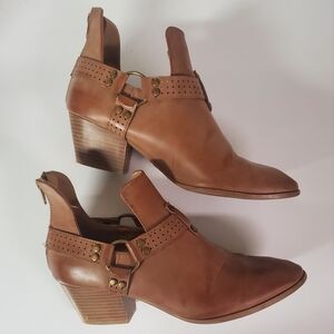Quipid Travis Harness Tan Ankle Bootie